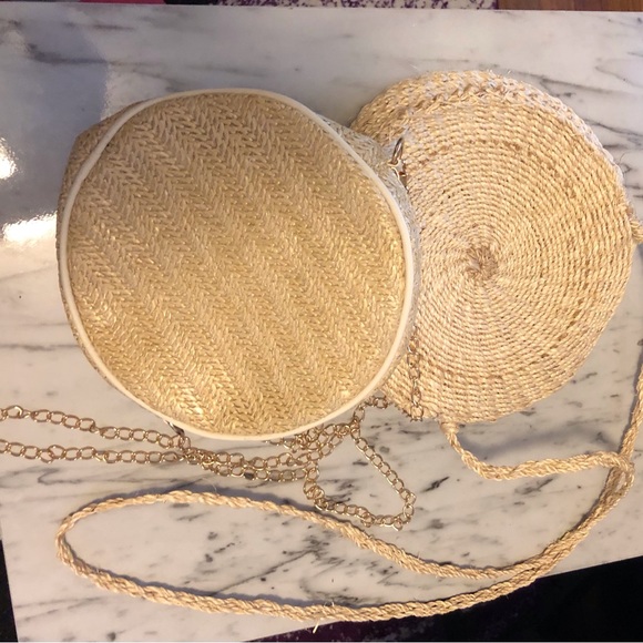 Set of 2 Round Wicker/Rattan Crossbody Bags - Picture 4 of 5